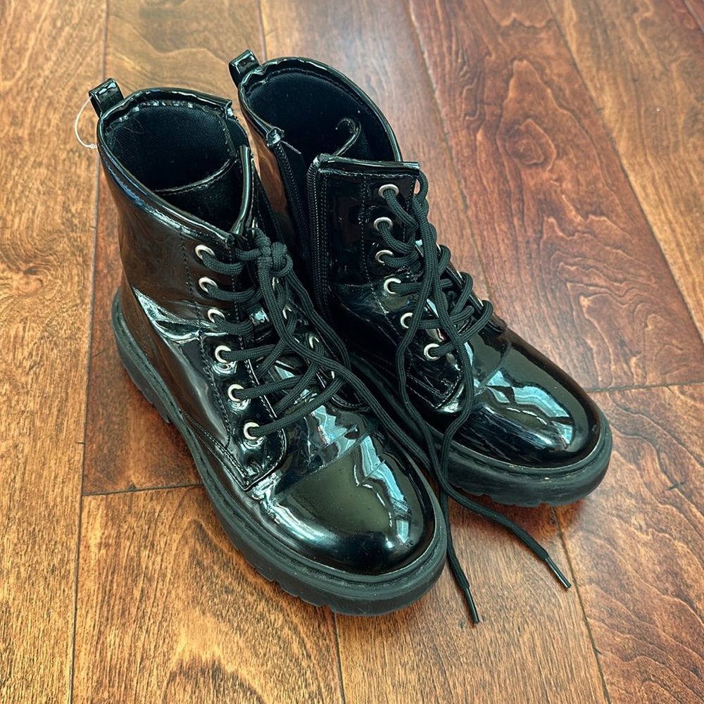 Steve Madden size 2